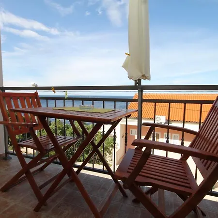 アパート By The Sea Milna, Hvar - 8795 *