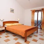 Apartment By The Sea Milna, Hvar - 8795
